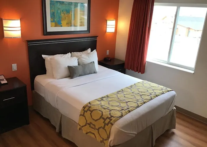 Baymont By Wyndham Hotel
