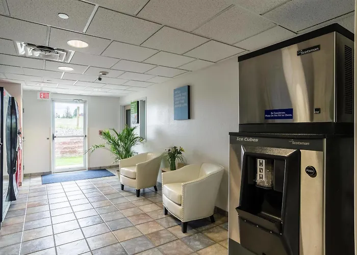 Hotel Baymont By Wyndham Sheridan